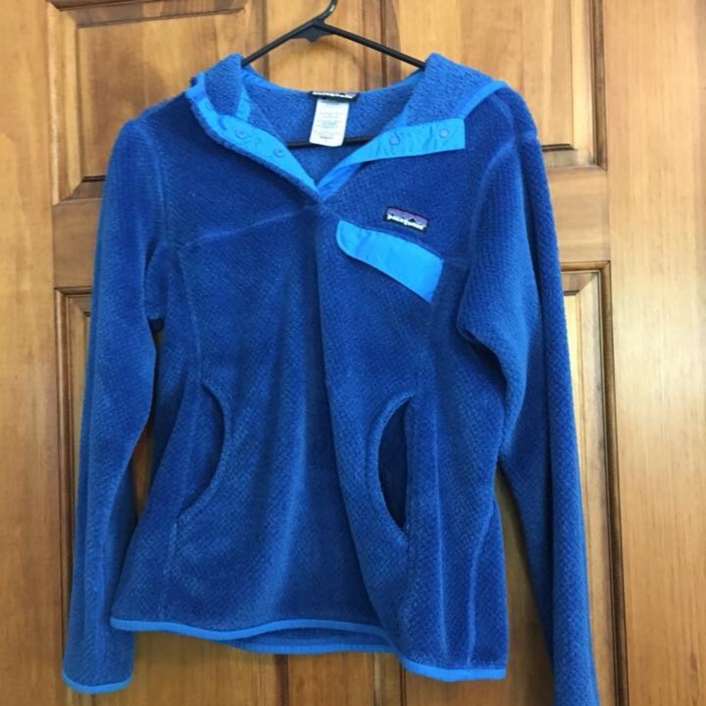 Blue Patagonia pullover
